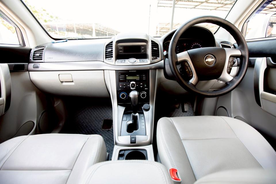 CHEVROLET Captiva 2.4 LT AWD ปี 2012 เกียร์ออโต้ สีขาว Suv 7 ที่นั่ง รูปที่ 15