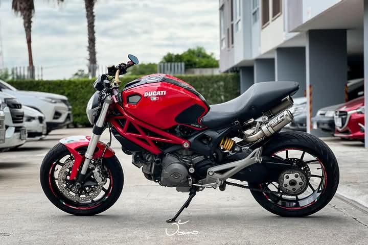 มอเตอร์ไซค์ Ducati Monster 796 สภาพดี 2