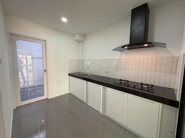 ขายทาวน์โฮม 2 ชั้น 18 ตรว. โครงการเฟิสท์โฮม ถนนวัชรพล ซอยวัชรพล1 ทำเลดี หลังตลาดถนอมมิตร ใกล้ทางด่วน 6