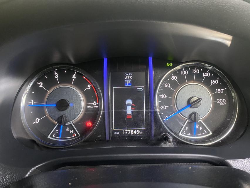 Toyota Fortuner  14