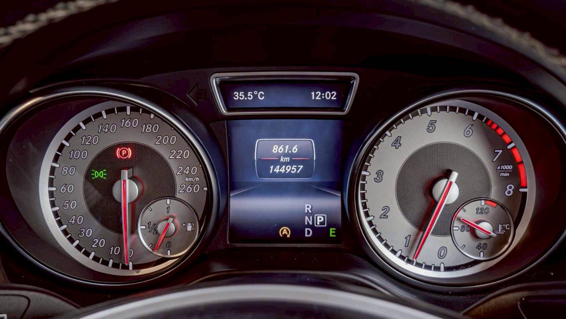 #BENZ GLA-CLASS, 200 ปี 2015 สีขาว โฉม W156 ปี รูปที่ 7