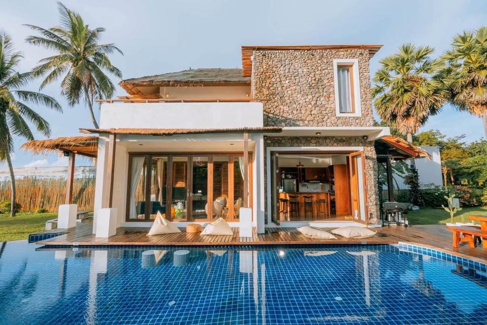 ขายหรือให้เช่า pool villa ติดทะเล บนที่ดินเนื้อที่ 2 ไร่ 20 ตรว. ชายทะเล ต.บ่อนอก กุยบุรี จ.ประจวบคีรีขันธ์ 5