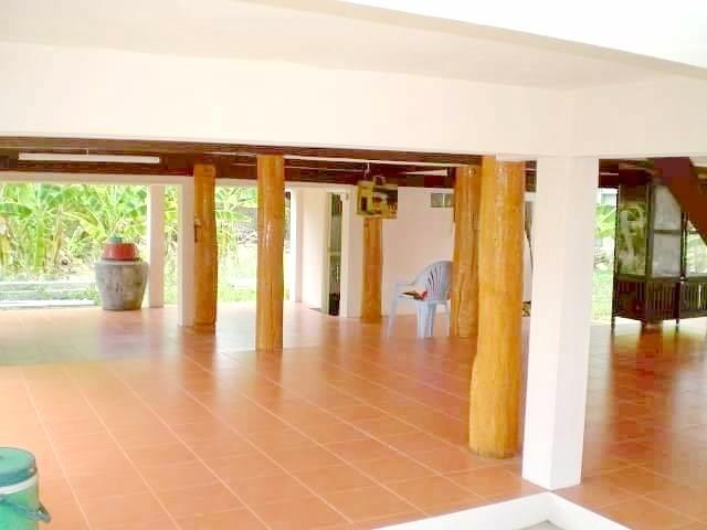 บ้านไม้สัก 2 ห้องนอน รพ.เมืองลำปาง 300 ม.ให้เช่า คฤหาสน์ 2 ห้องน้ำ ใกล้ตลาดเทศบาลเมืองลำปาง 900 ม. ที่ดิน 150 ตร.ว. 600 4