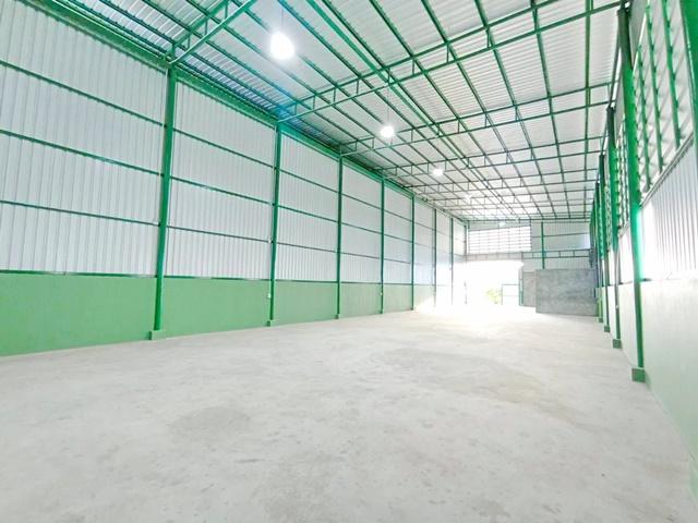 ทำโรงงาน ตรมละ 70-75บาทถูกที่สุดในโลก ให้เช่าโกดัง เกือบไร่ 802ตร.ม รร.วัดบางกระดี่ 1 กม. ย่านพระราม 2 ตลาดบางกระดี่ 1.5 4