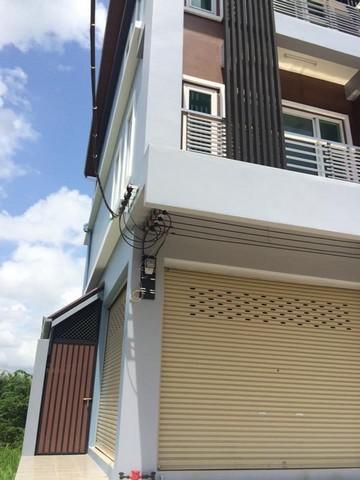 ต้องการขาย อาคาร อาคารพาณิชย์ แม่สอด จ.ตาก 3499999 บ. 3BEDROOM พื้นที่ 22 sq.wa ไม่ไกลจาก เมกาโฮม แม่สอด 60 เมตร และห่าง 5