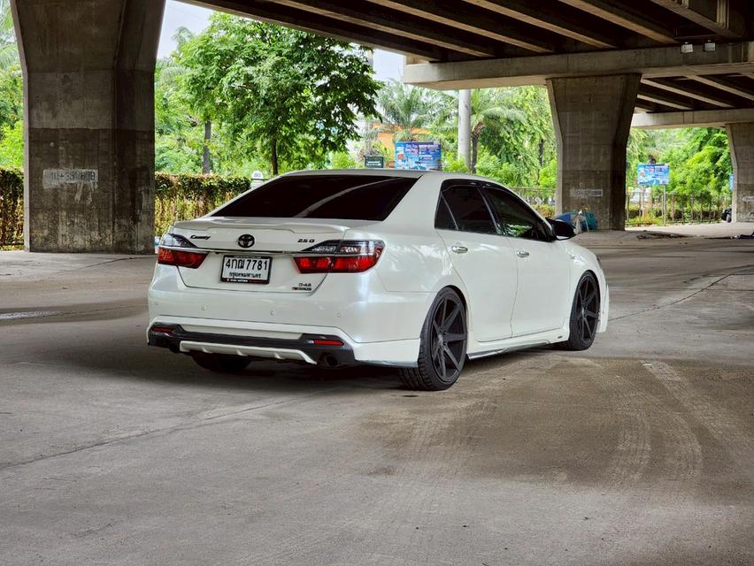 Toyota Camry 2.0 Year 2015 6