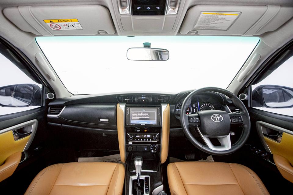 รหัสรถ 1D578 FORTUNER 2.8 V 4WD 2019 14