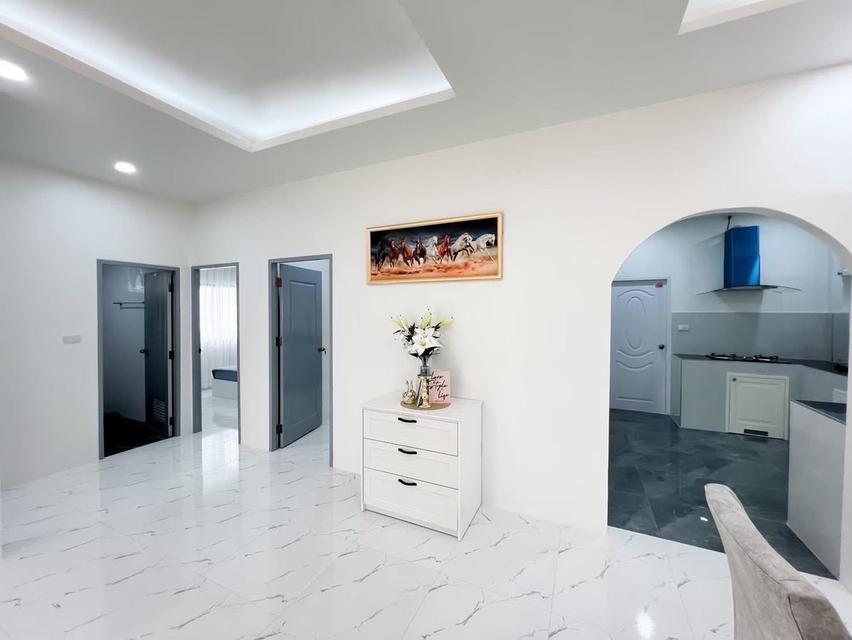 🏡 ขายบ้านเดี่ยวชั้นเดียว – หมู่บ้านรัตนากร 19 ✨ พื้นที่กว้าง 84 ตร.วา 🛏 3 ห้องนอน 🛁 2 ห้องน้ำ 🛋 พร้อมเฟอร์นิเจอร์และของตกแต่งครบ 🔧 เก็บงานและเก็บ 19