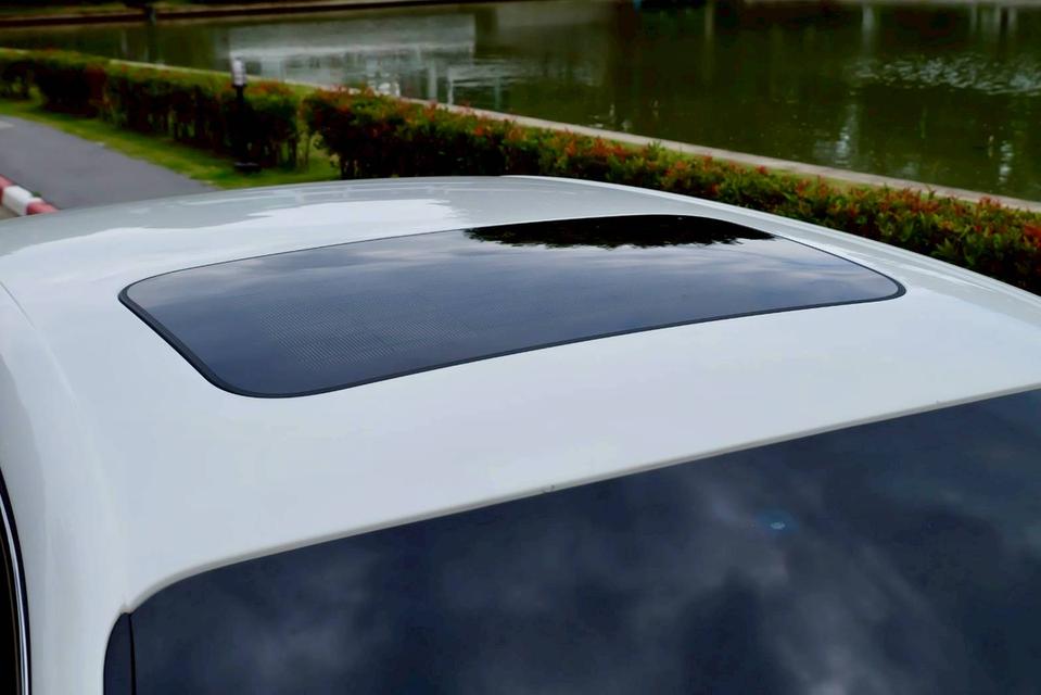 Bentley  Flying Spur 6.0L W12 ปี 2013 รถหรูสมรรถนะเยี่ยม รถสวยใช้น้อย คุ้มๆ 5