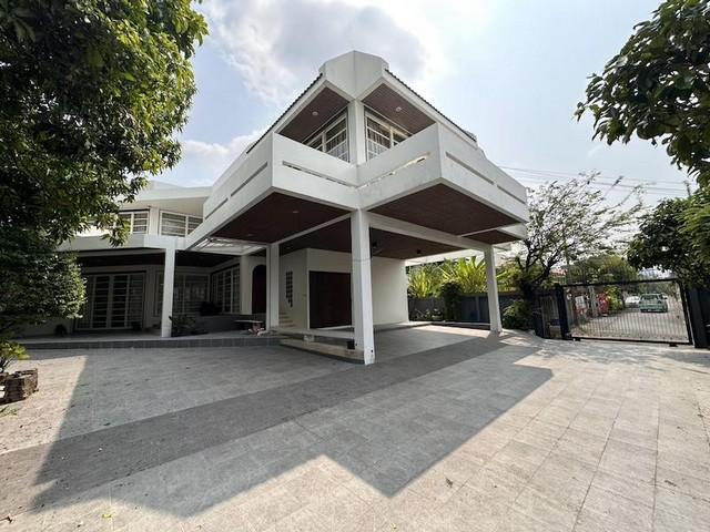 PB5599 ให้เช่าบ้านเดี่ยว ซอยปรีดีพนมยงค์14 ขนาด 4ห้องนอน 5ห้องน้ำ เหมาะอยู่อาศัยหรือทำโฮมออฟฟิศ