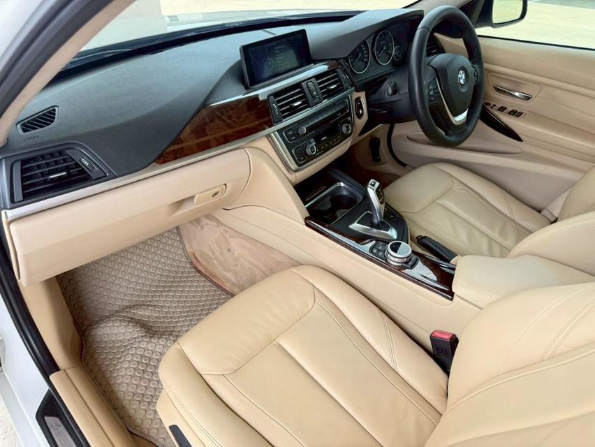 BMW 320d Luxury 2.0L 8AT TwinTurbo āļĢāļđāļāļāļĩāđ 12