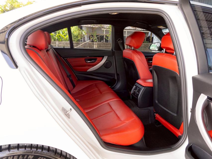 รหัสรถ 12AT8885 BMW 320d 2.0 M Sport(F30) | จดปี : 2019 17