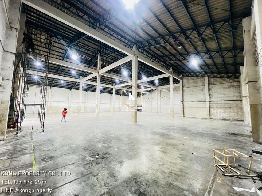 ให้เช่าโกดัง พระราม 9 ห้วยขวาง กรุงเทพ  1,634 ตร.ม พร้อมสำนักงาน 9