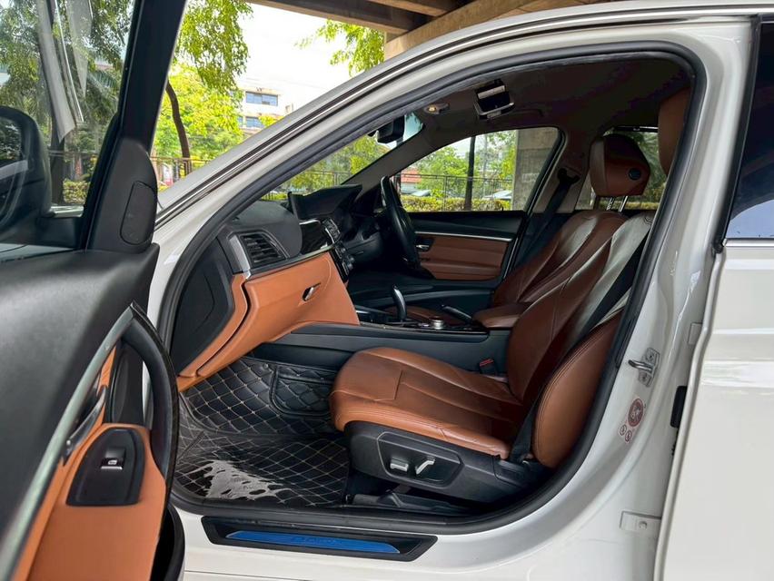 ✅ 2018 BMW 330e Luxury AT รูปที่ 16