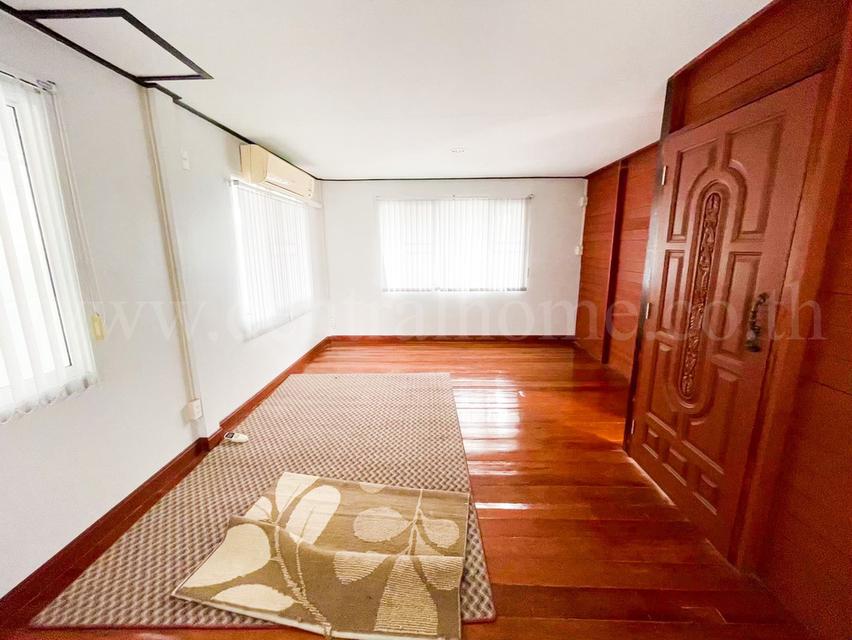 บ้านเดี่ยวพร้อมที่ดิน 80 ตร.วา ซอยวัดกู้ - ปากเกร็ด นนทบุรี 15