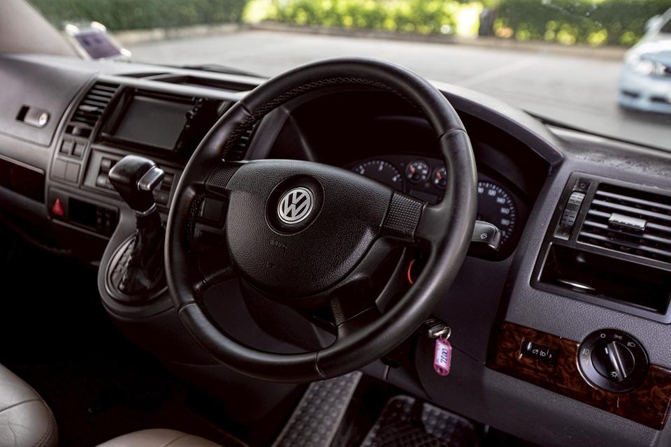 Volk Caravelle 2.0 TDI ดีเซล ปี 2010 สีดำ สวยสภาพดี 15