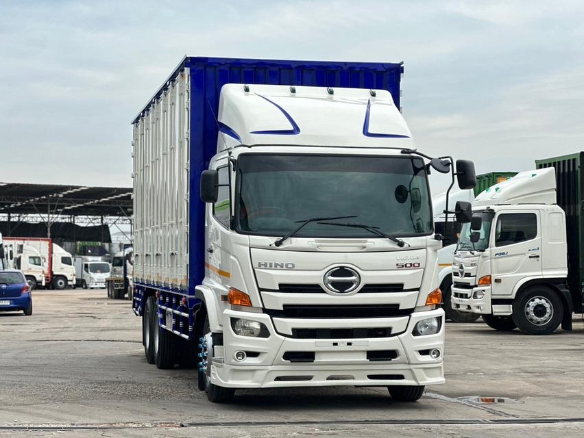 10 ล้อตู้ป้ายแดง HINO VICTOR 260 แรงม้า 