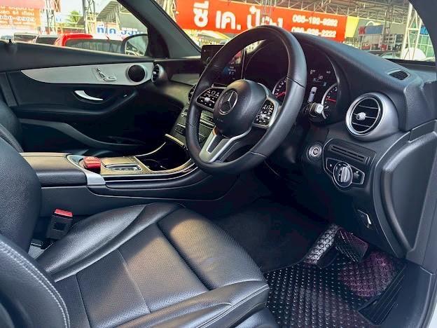 Benz GLC220d ปี 2023 สีขาว ไมล์น้อย รูปที่ 7