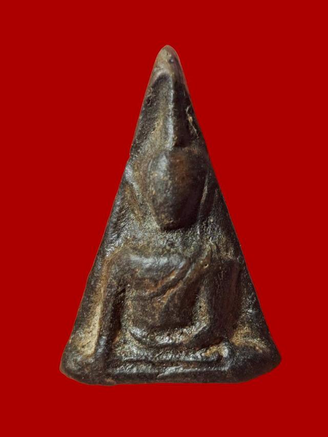 พระนางพญา เปิดให้บูชาจ้า