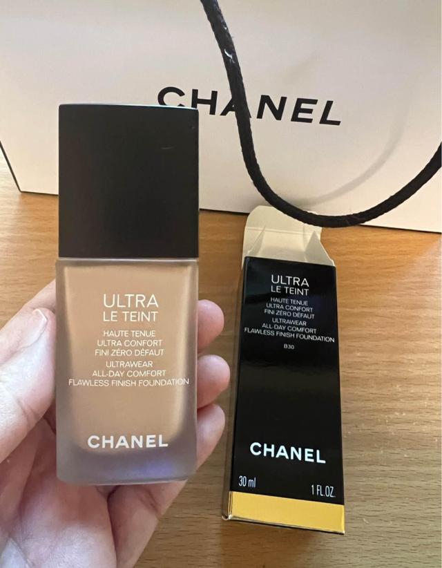 รองพื้น Chanel