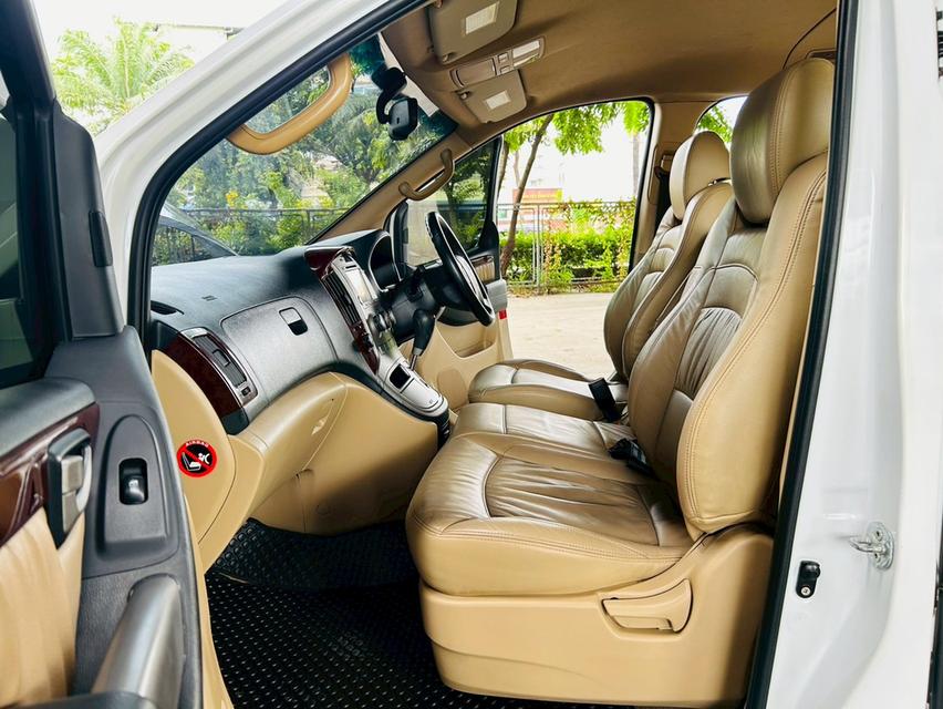 ขายรถ Hyundai Grand Starex 2.5 ปี 2013 สีขาว เกียร์ออโต้ 11