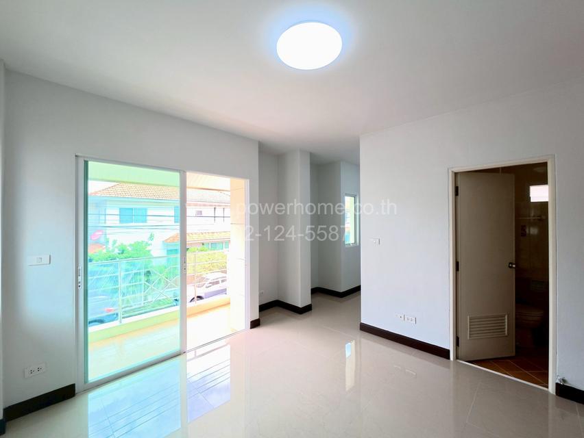 หมู่บ้านอู่ทองเพลส 6 ใกล้ตลาดเปียร์นนท์ ถนนลำลูกกา ต.คูคต อ.ลำลูกกา จ.ปทุมธานี 12