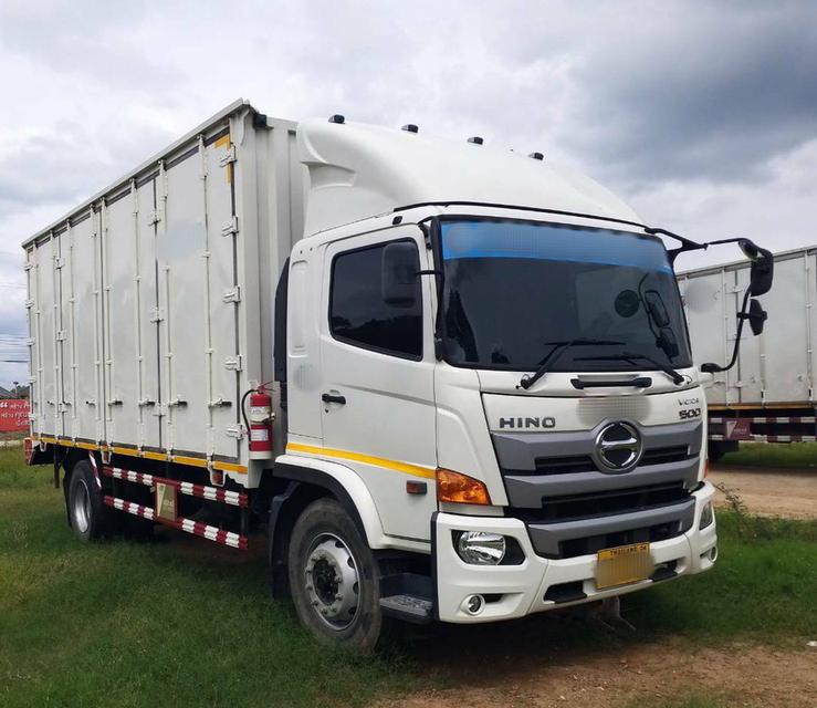 HINO FG8J 240 แรงม้า