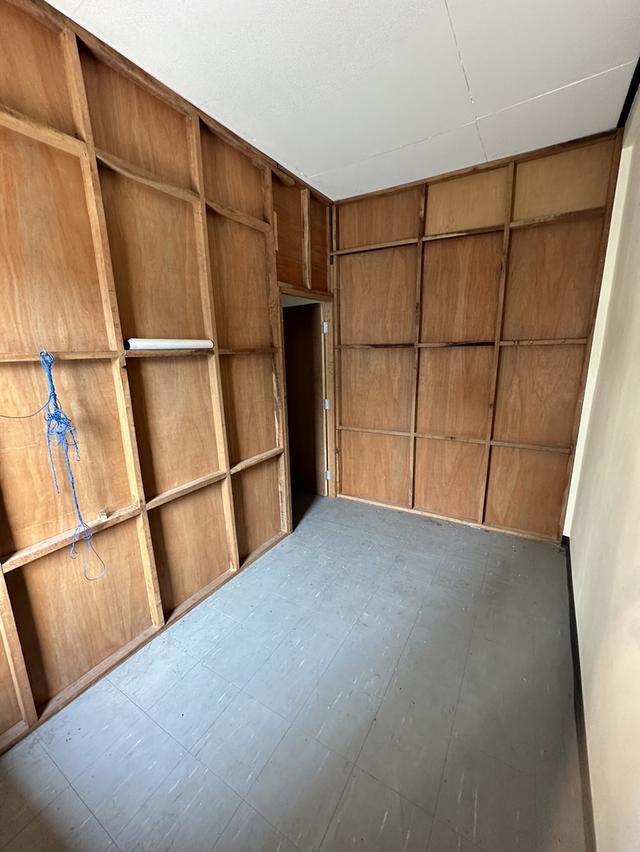 อาคารพาณิชย์ให้เช่า 2 ชั้น (11 ตรว) 1 ห้องนอน 1 ห้องน้ำ 1 ห้องครัว ถนนจันทร์ ตรงข้ามวัดไผ่เงิน เหมาะหรับหรับทำกิจการ 12,000 เจ้าของประกาศเอง 8