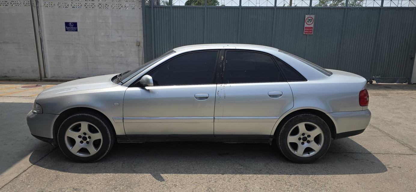 รถ Audi A4 รถบ้าน สภาพดี รูปที่ 3