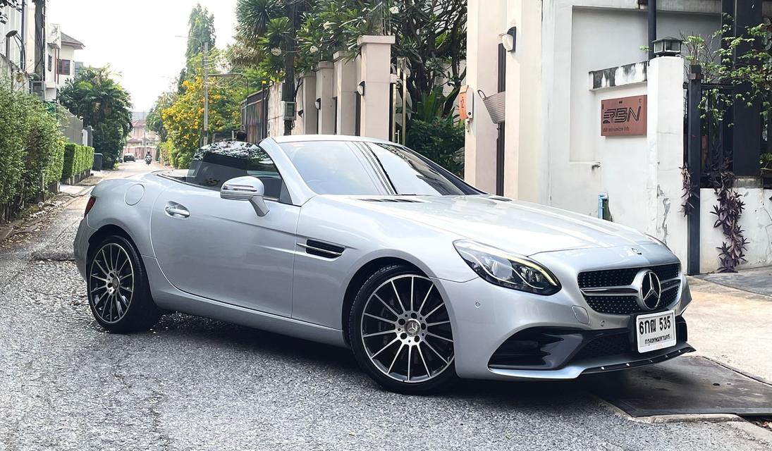 Mercedes-Benz SLC300 ปี 2017 4