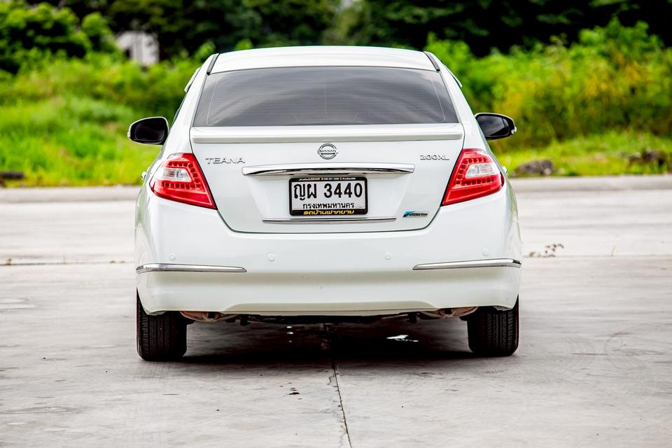 Nissan Teana 200XL สีขาว ปี 2011 ภายในดำ  6