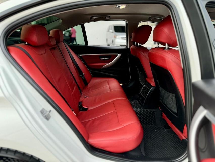 ปี 2018 BMW SERIES 3, 330e Sport LinePlug-in Hybrid รถวิ่งน้อย75,275km. มีประวัติเข้าเช็คระยะศูนย์ (LCI) 11