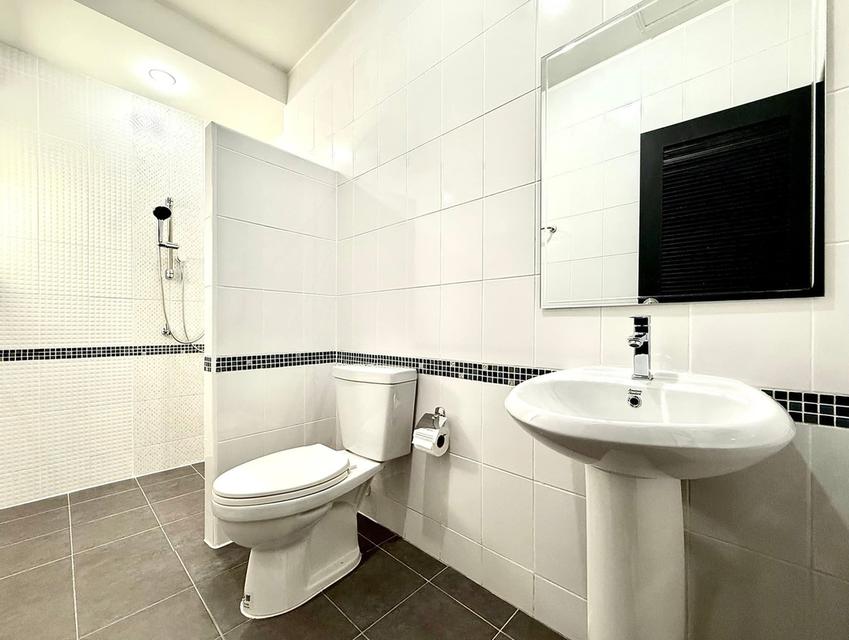 Luxury villa Pattaya for sale 17
