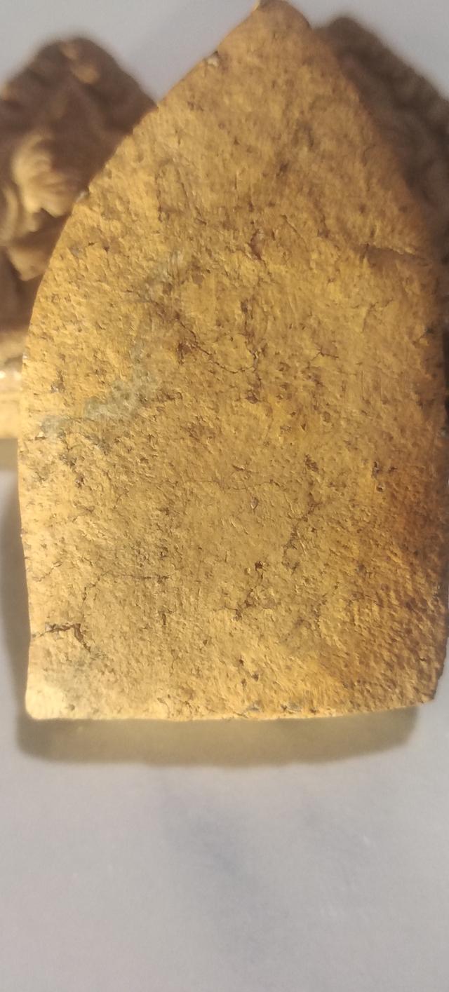 พระกรุบ้านกร่างขุนแผนพิมพ์ซุ้มเหลือบ 2