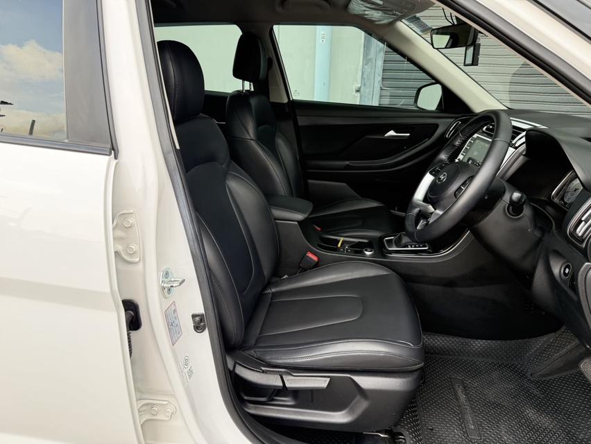 Hyundai CRETA 1.5 SE ปี 2022 สีขาว 10