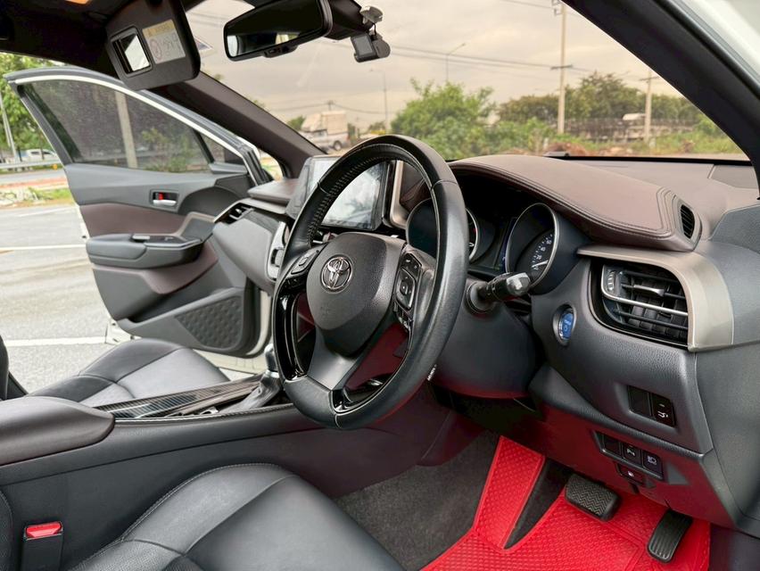 Toyota CHR 1.8Hybrid ปี19 10