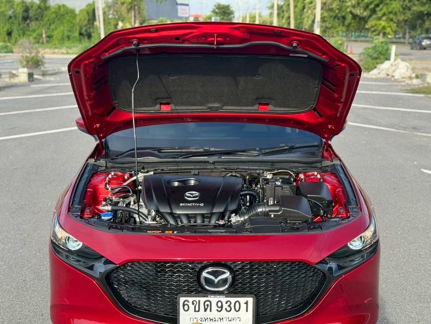 MAZDA 3 SKYACTIVE Hatch 5dr  S Sports SA 6sp FWD 2.0i Y2020 (MNC) สีแดง เกียรออโต้  7