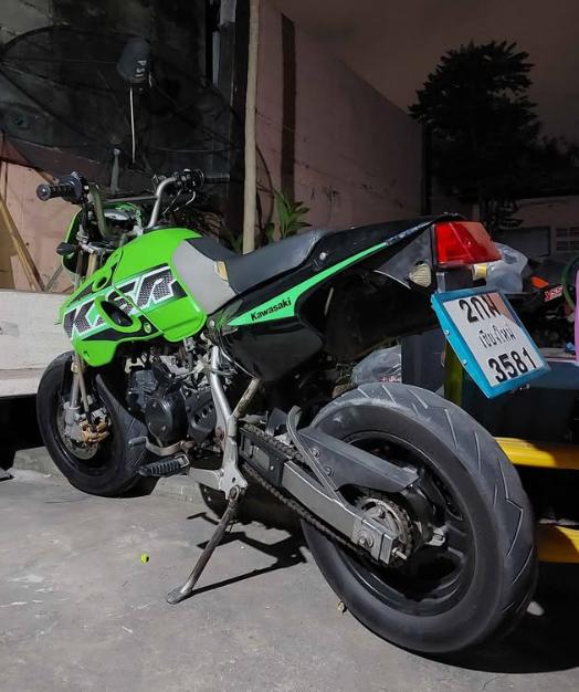 Kawasaki KSR สีเขียว 3