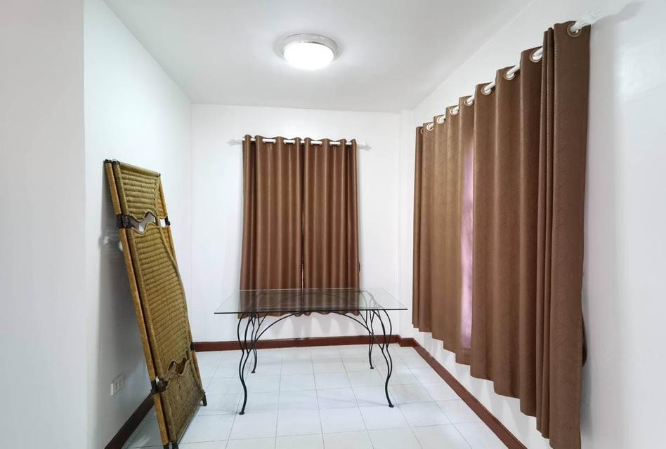 ให้เช่าบ้านเดี่ยว 2 ชั้น หมู่บ้านปาริชาติรังสิต ธัญญะคลอง 4 L&H เนื้อที่ 65 ตรว. 3 นอน 2 น้ำ จอดรถ 2 แอร์ 1 ตัว ใกล้รร.สวนกุหลาบรังสิต,ทางด่วนกาญจนาภิ 7