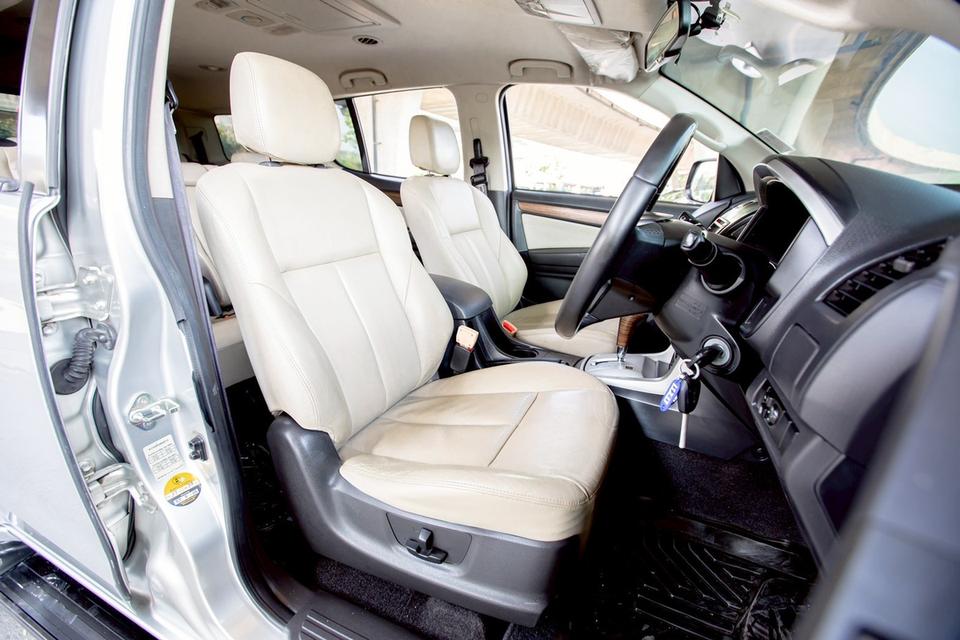 ISUZU Mu-X 2.5 DVD ปี 2014 สีเทา 13