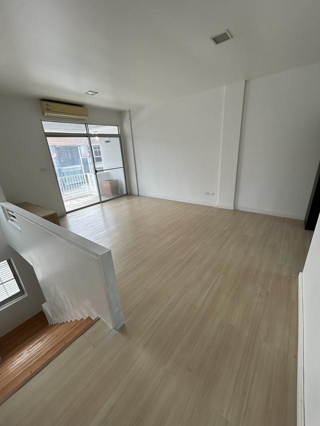บ้านทาวน์โฮม 3 ชั้น บ้านใหม่เทพารักษ์ - วงแหวน *แถวเทพารักษ์ ทำเลดีใกล้ทางด่วน* 3