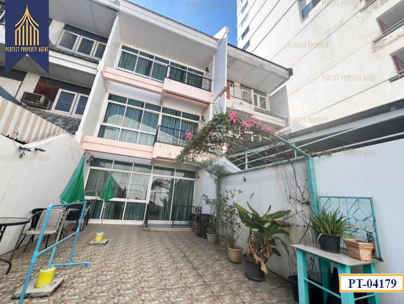 ขาย ทาวน์โฮม 3 ชั้น จตุจักร  1