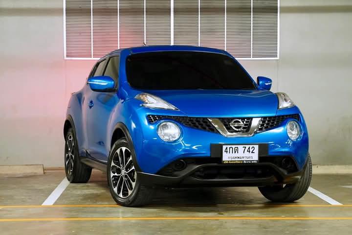 Nissan Juke สีน้ำเงิน