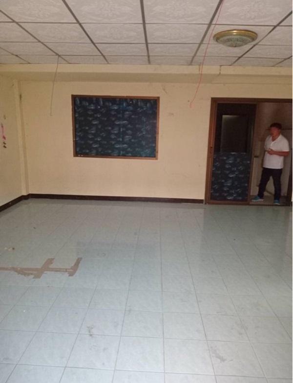 ขายทาวน์เฮ้าส์ 3 ชั้น 30 ตรว หมู่บ้านคลองหลวงโฮมเพลส ตรงข้ามแมคโครคลองหลวง โทร 0982251577 รูปที่ 8