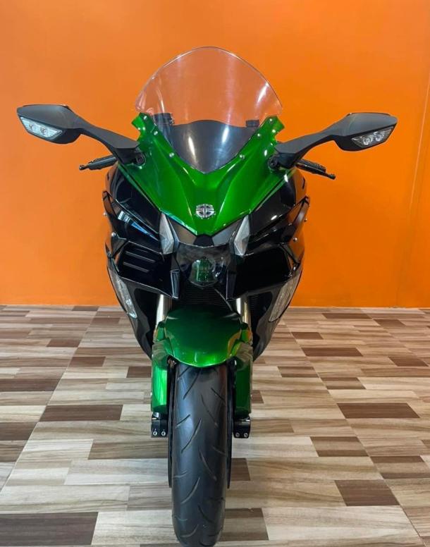 Kawasaki Ninja H2R สีเขียว 4