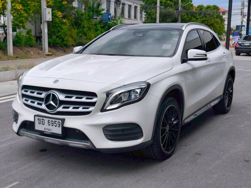 รหัสรถ KPV6959 2020 BENZ GLA-250 AMG สีขาว