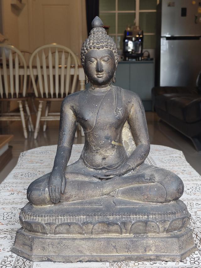 พระบูชาเชียงแสนเนื้อหนา ฐานกว้าง 9" หน้าตัก7"