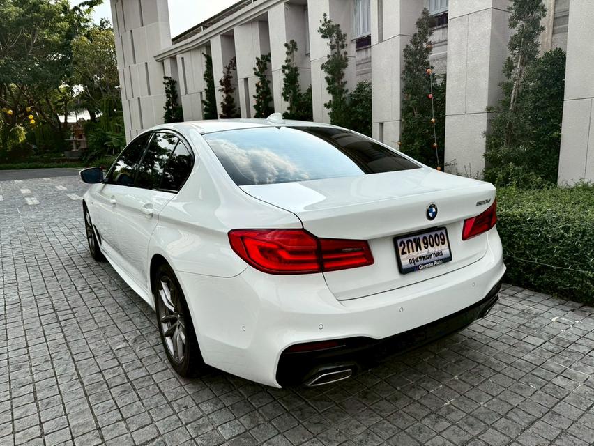 BMW 520 d M-Sport G30  ปี 20 สีขาว ดีเซล 8