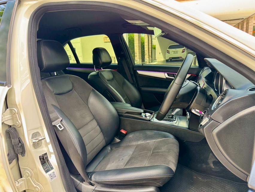 รหัสรถ AVA5565  🌈 Mercedes Benz C200 Edition C Sport AMG W204 รุ่นพิเศษ (หายาก) ตัวสุดท้าย ปี 2014 9