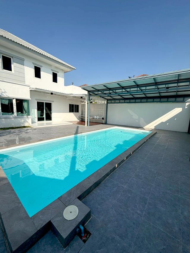 ขายบ้านหรู เสนาเเกรนด์โฮม รังสิต - ติวานนท์ (หลักหก) มีสระน้ำ 20